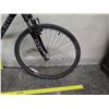 Image 3 : Trek 7100 RST Men's Black Hybrid Comfort Bike w/ Bontrager Tires