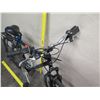 Image 5 : Trek 7100 RST Men's Black Hybrid Comfort Bike w/ Bontrager Tires