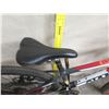 Image 10 : Giant ATX Men's XCT Black  Mountain Bike w/ JA 28 Tires