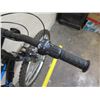 Image 17 : Roadmaster Granite Peak Men's 18 Speed Black Mountain Bike