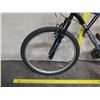Image 21 : Roadmaster Granite Peak Men's 18 Speed Black Mountain Bike