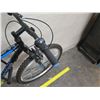 Image 7 : Roadmaster Granite Peak Men's 18 Speed Black Mountain Bike