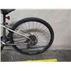 Image 15 : Trek EHN Men's Silver Road Bike w/ Bontrager Tires