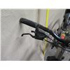 Image 21 : Trek EHN Men's Silver Road Bike w/ Bontrager Tires
