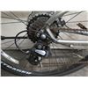 Image 7 : Trek EHN Men's Silver Road Bike w/ Bontrager Tires