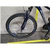 Image 24 : Schwinn Trailway Girl's Black Hybrid Bike