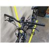 Image 27 : Schwinn Trailway Girl's Black Hybrid Bike