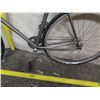 Image 14 : Giant S-R 28" Men's Gray Road Bike w/ 28" Serfas Flat Guard Tires