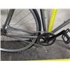 Image 8 : Giant S-R 28" Men's Gray Road Bike w/ 28" Serfas Flat Guard Tires