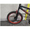 Image 13 : Kent 2D Chaos FS Boy's Black BMX Bike w/ Fat Tires
