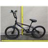 Image 10 : Mongoose INDEX 1.11 Kid's Black BMX Bike w/ Fat Tires