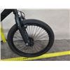 Image 3 : Mongoose INDEX 1.11 Kid's Black BMX Bike w/ Fat Tires