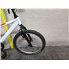 Image 7 : BTWIN Kid's White Black BMX Bike w/ Fat Tires