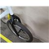 Image 8 : BTWIN Kid's White Black BMX Bike w/ Fat Tires
