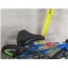 Image 4 : Huffy Rock It 16 Motu Series Blue Green BMX Bike w/ Fat Tires