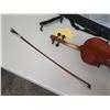 Image 16 : Wooden 4 String Violin & Bow in Hard Case