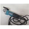 Image 3 : Makita 4-1/2" Angle Grinder 9557NB