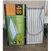 Image 1 : Sunblaze High Output Fluorescent Fixture w/ Spectralux Tube Bulbs