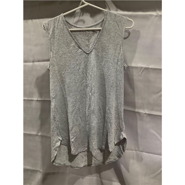 Ladies Sleeveless Shirt Size M