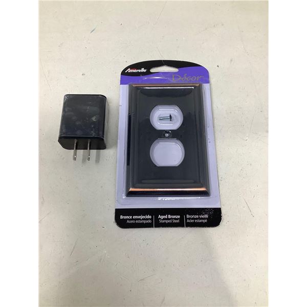 Amerelle Outlet Cover W/ USB Charging Block