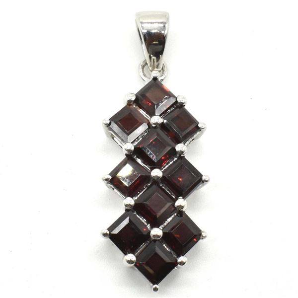 Silver Garnet(2.9ct) Rhodium Plated Pendant (~weight 3.55g)