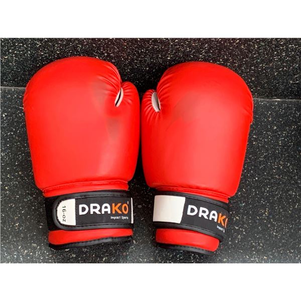 Set of Red Drako 16 Oz. Boxing Gloves