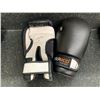 Image 2 : Set of Black Drako 16 Oz Boxing Gloves