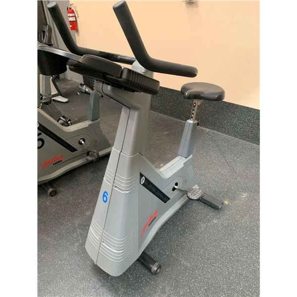 Life Cycle 9500 HR Upright Bike- all fitness equipment in this auction has been recently serviced an