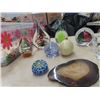 Image 2 : Approx 13 Paperweights - Blown Glass & Murano