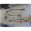 Image 1 : 7 Yard Tools Rakes, Forks, Edger & Spade