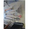 Image 2 : 7 Yard Tools Rakes, Forks, Edger & Spade