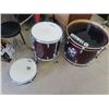 Image 2 : (TB) 4 PC Yamaha Drum Set w Stool