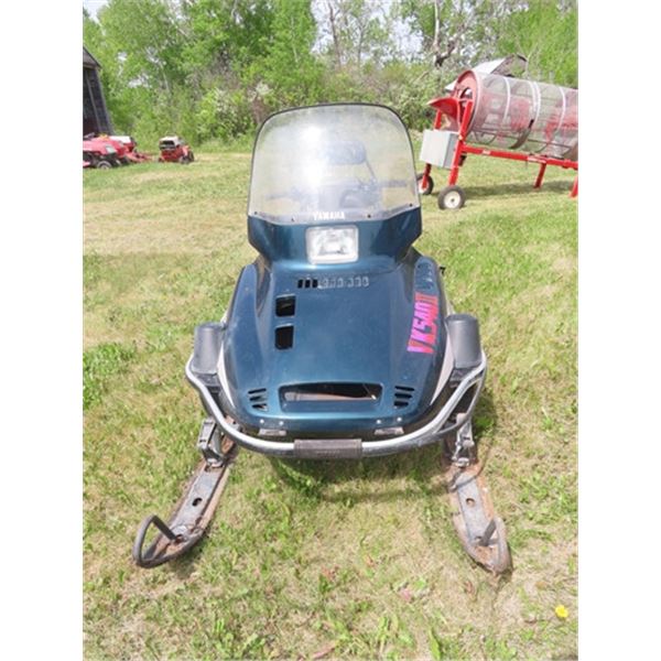 1996 Yamaha VK 540 ll Long Track Snowmobile w Reverse & Electric
