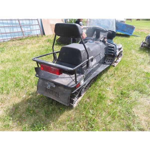 1996 Yamaha VK 540 ll Long Track Snowmobile w Reverse & Electric