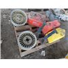 Image 1 : 2 Gas Cans, Marine Fuel Tank, & 2 Stabilizing Jacks & Rims