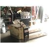 Image 1 : Crown pallet truck.