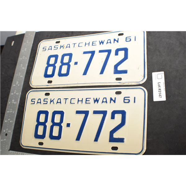SASKATCHEWAN LICENSE PLATES SET..............1961