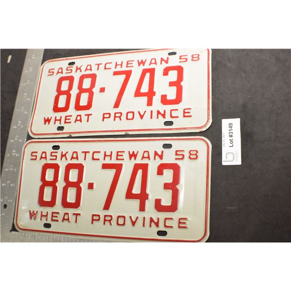 SASKATCHEWAN LICENSE PLATES SET..............1958