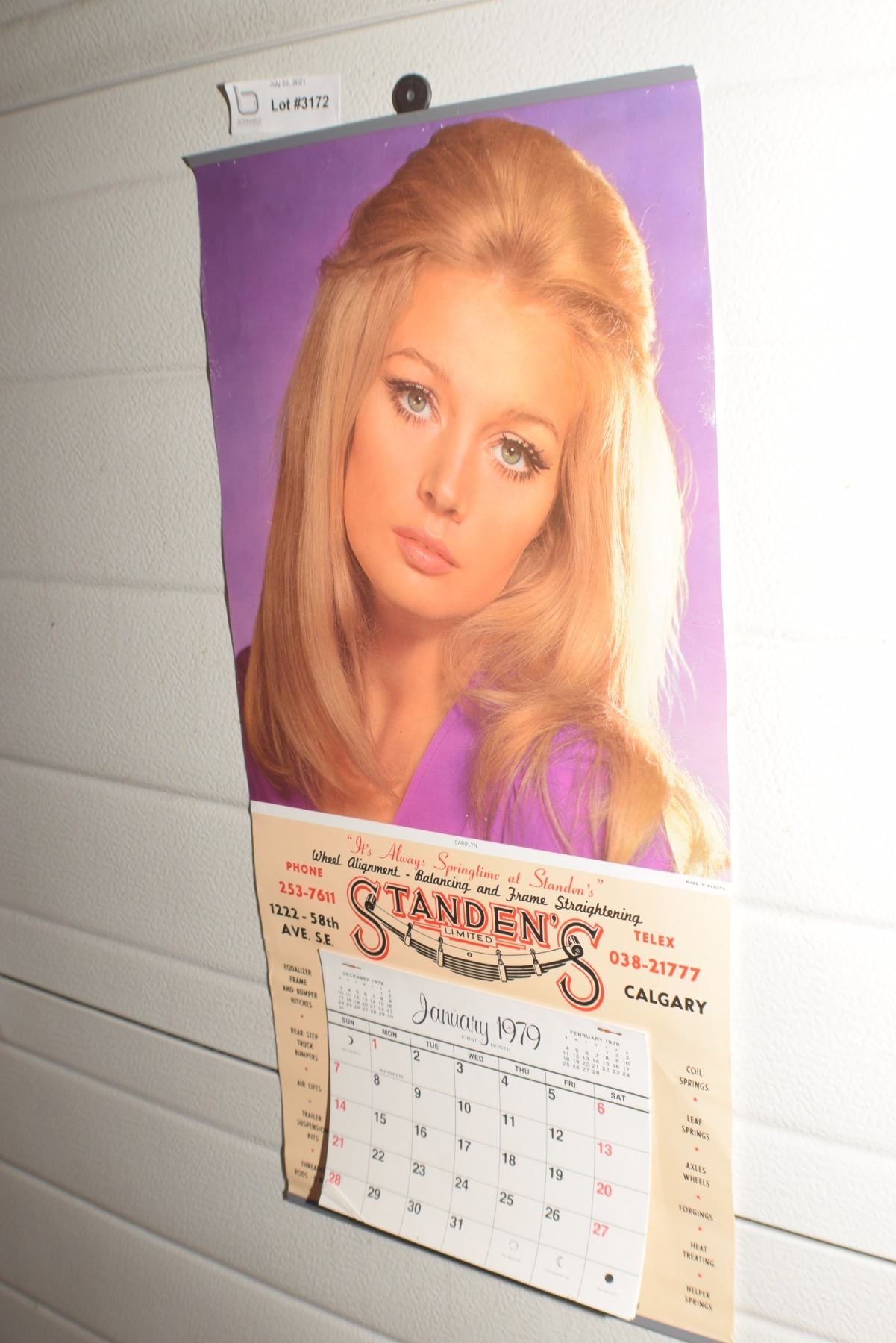 VINTAGE PINUP CALENDAR