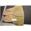 Image 1 : ANTIQUE LEATHER WOK MITTS PORTREEVE SASK