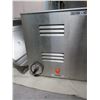 Image 1 : Duke Stainless Steel Heating Pan - 22.5"x14.5" - working