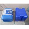 Image 3 : Two Aqua-lite water containers - 5 gallon