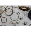 Image 6 : Jewellery Lot - Bracelets + Rings