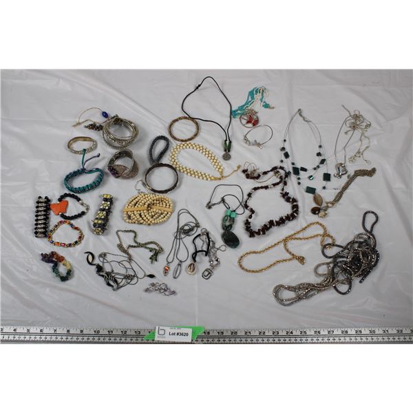 Jewellery Lot - Necklaces + Bracelets
