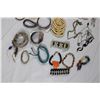 Image 6 : Jewellery Lot - Necklaces + Bracelets