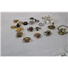 Image 5 : Jewellery Lot - Rings + Watches (Bulova, Elizabeth Taylor)