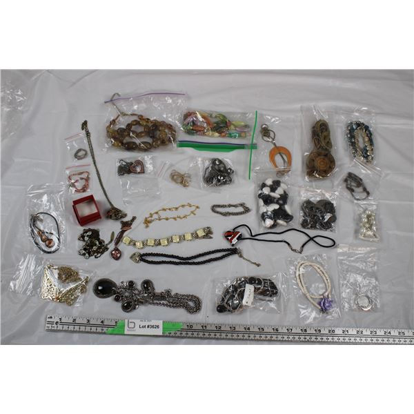 Jewellery Lot - mostly Necklaces