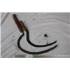 Image 2 : 2 Vintage Hand Scythes