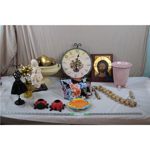 Decorative items + fabric throwover, misc