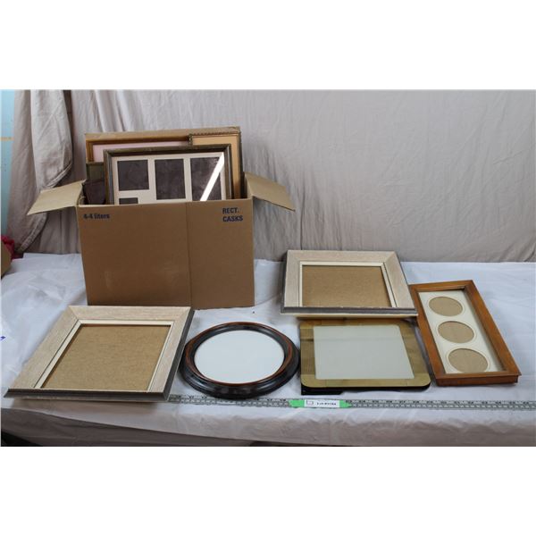 Box of assorted picture frames